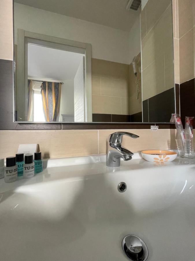 Ad Cavour Luxury Rooms - By Ad Roma Zewnętrze zdjęcie