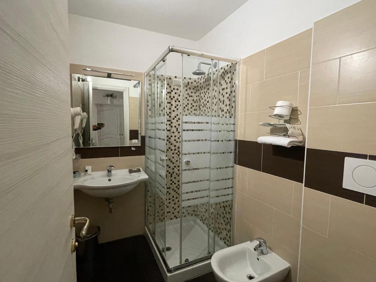 Ad Cavour Luxury Rooms - By Ad Roma Zewnętrze zdjęcie