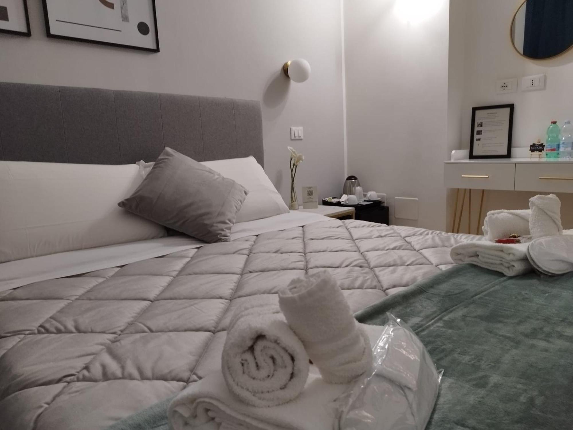 Ad Cavour Luxury Rooms - By Ad Roma Pokój zdjęcie